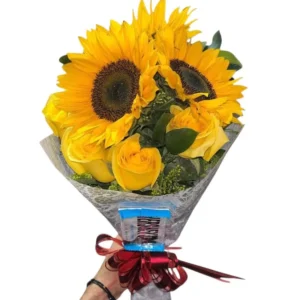 ramo de girasoles y rosas en cali + chocolatina ref 33