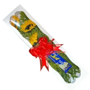 flores en cali: caja de girasoles +chocolatina ref 24