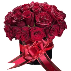 flores en cali: cilindro de 50 rosas ref 13