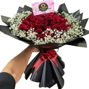 Ramo Buchon de 50 Rosas Rojas con Perla en Cali ref 72