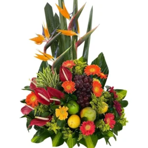 Arreglo con flores y frutas en Cali ref 108