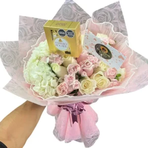 Ramo de Rosas Rosadas con Ferreros Rocher ref 137
