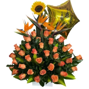 Arreglo Floral con Rosas Salmon y Aves del Paraiso ref 162