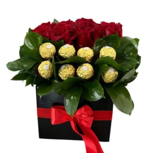 Arreglo floral para el Día de Amor y Amistad en Cali con rosas rojas, chocolates y globos a domicilio.